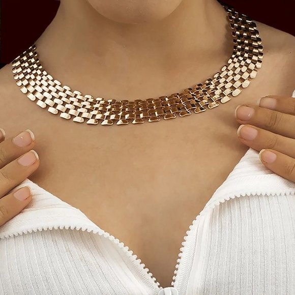 Jewelry - New Chunky Thick Chain gold Color Necklace